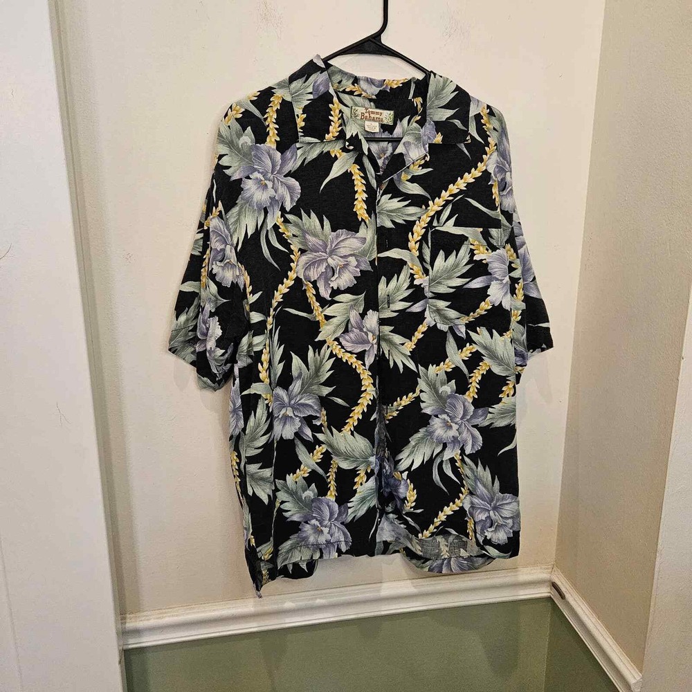 Tommy Bahama Flower Shirt Size Large